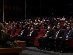 Proje Yarışmasında Dereceye Giren Öğrenciler Ödüllendirildi