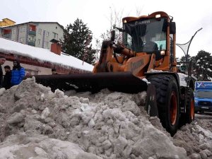 Tatvan’da Karla Mücadele Çalışması Devam Ediyor