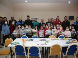 Hakkari Polisinin Eğitim Atağı Devam Ediyor