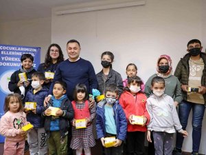 Alanya Belediyesinden Diyabetli Çocuklara Sensörlü Glikoz Ölçüm Cihazı