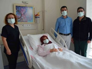 Karın Ağrısı Şikayetiyle Gitti, Safra Kesesinden 552 Adet Taş Çıkartıldı