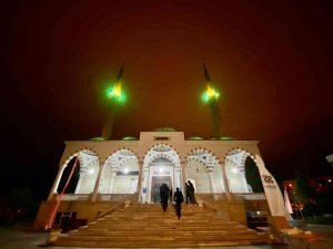 Balıkesir’de Berat Kandili Dualarla İhya Edildi