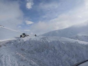 Elazığ’da Kar Yağışı Nedeni İle 26 Köy Yolu Ulaşıma Kapandı