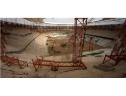 Timsah Arena’da Kuleler Sökülüyor