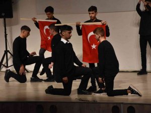Siverek’te Çanakkale Zaferi Programına Katılanlara Üzüm Hoşafı Dağıtıldı
