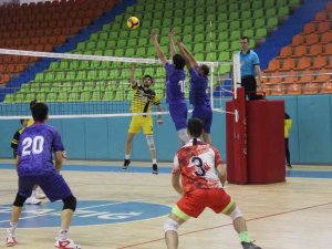 Üniversiteler Voleybol Erkekler 1. Lig Grup Birinciliği Maçları Elazığ’da