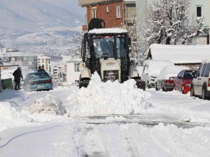 Atakum Belediyesi’nden Aralıksız Kar Mücadelesi