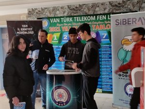 Van Polisinden Öğrencilere İnternet Kullanımı Eğitimi