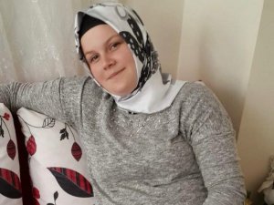 Balkondan Düşerek Hayatını Kaybeden Genç Kadının Eşi Adli Kontrol Şartıyla Serbest Bırakıldı