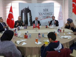 Vali Varol, Şehit Aileleri Ve Gaziler Onuruna Yemek Verdi
