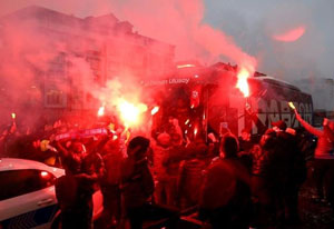 Trabzonspor Of’ta Meşalelerle Karşılandı