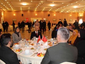 Mardin’de Şehit Ve Gaziler Onuruna Yemek