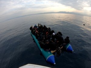 Ayvalık’ta 60 Göçmen Kurtarıldı