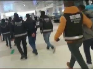 Yurtdışına Çıkmak İsteyenleri Sahte Belgeler İle Yurtdışına Götüren Şebekeye Operasyon