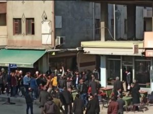 Ortalığı Savaş Alanına Çevirdiler, Sandalyeler Havada Uçuştu
