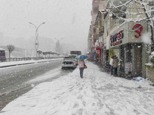 Etkisini Arttıran Kar Sakarya’yı Beyaza Bürüdü