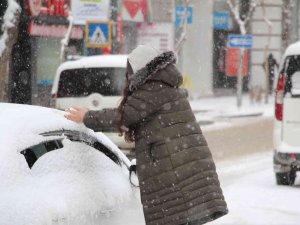 Elazığ İlkbaharda Kışı Yaşıyor