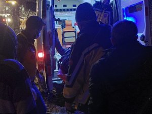 Elazığ’da Karda Mahsur Kalan Vatandaş 5 Saatlik Çalışmanın Ardından Kurtarıldı