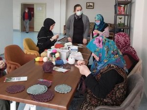 Sağlıkçılar Yaşlılara Saygı Haftasını Huzurevinde Geçirdi