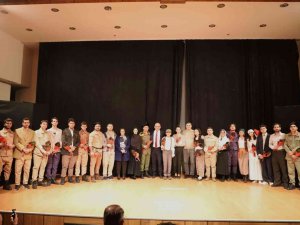 Çanakkale Zaferi Coşkusu Salona Sığmadı