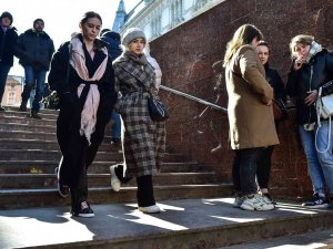 Lviv’de Halk Sirenlerin Ardından Alt Geçide Sığındı