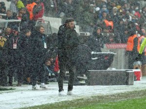 Spor Toto Süper Lig: Beşiktaş: 1 - Hatayspor: 1 (İ̇lk Yarı)