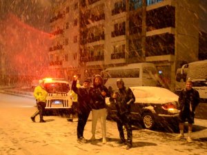 Karda Drift Şovu 9 Bin 125 Liraya Patladı