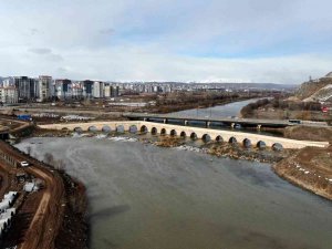 Otlağa Dönüşen Kızılırmak’ta Şimdi Saniyede 56 Metreküp Su Akıyor