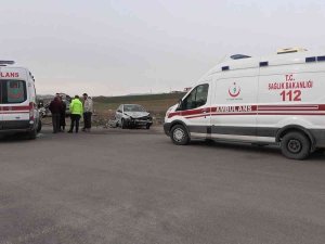 Kırıkkale’de İki Otomobil Çarpıştı: 3 Yaralı
