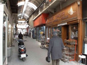 Isparta’nın 461 Yıllık Üzüm Çarşısı Yıllara Meydan Okuyor