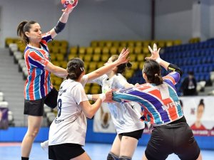 Mavi Kelebekler Deplasmanda Kazandı
