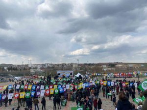 Hdp, Diyarbakır’ın İlçelerinde Katılım Az Olunca Nevruz Kutlamalarını İptal Etti