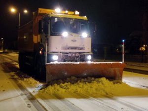 Van Büyükşehir Belediyesi’nin Karla Mücadelesi Sürüyor