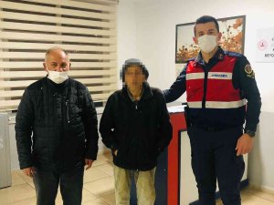Kayıp Zihinsel Engelli Vatandaşı Jandarma Buldu