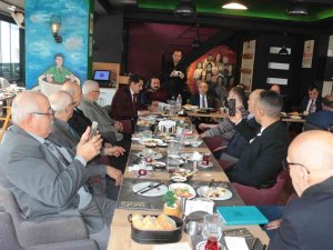 Chp’liler Şehit Aileleri Ve Gazilerle Buluştu