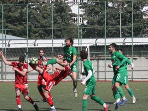 Elbeylispor: 1 Nizipspor: 1