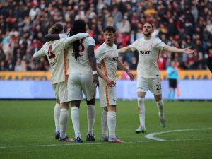 Spor Toto Süper Lig: Gaziantep Fk: 1 - Galatasaray: 1 (İ̇lk Yarı)