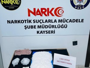 Yolcunun Üzerinden 1 Kilo Uyuşturucu Ele Geçirildi