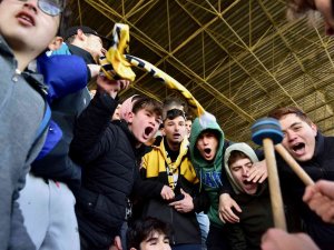 Aliağaspor Fk 3 Puanı 3 Golle Aldı