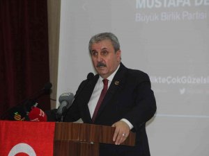 Bbp Genel Başkanı Destici: “Türk Tabipler Birliği, Türk Hekimlerini Temsil Etmiyor."