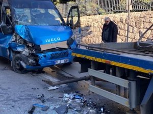 Başkentte Minibüs Kazası: 8 Yaralı