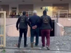 İ̇zmir’de Pkk/kck Operasyonunda 9 Gözaltı