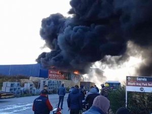 Isınmak İçin Yakılan Ateş Yangına Neden Oldu