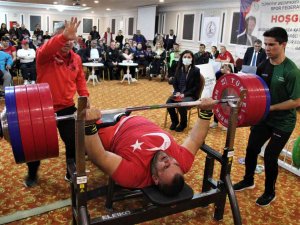 Okul Sığınağında Tesadüfen Keşfedildi, Başarıdan Başarıya Koşuyor