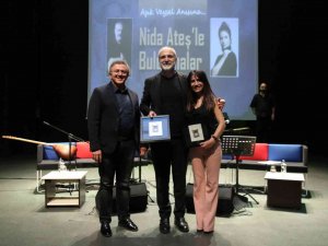 “Nida Ateş’le Buluşmalar”da Aşık Veysel Gecesi