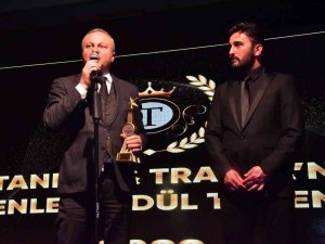 Başkan Akgün’e "Yılın Belediye Başkanı" Ödülü