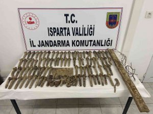 Tren Hattındaki Ray Bağlantı Parçalarını Çalan 3 Kişi Yakalandı
