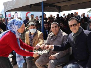 Silifke’de Çağla Festivali Düzenlendi