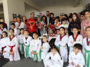 Melikgazi’de Geleceğin Şampiyon Adayları Başarılarını Kutladı