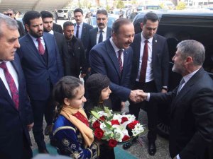 Bakan Nebati Şanlıurfa’da Valilik Ve Belediyeyi Ziyaret Etti
